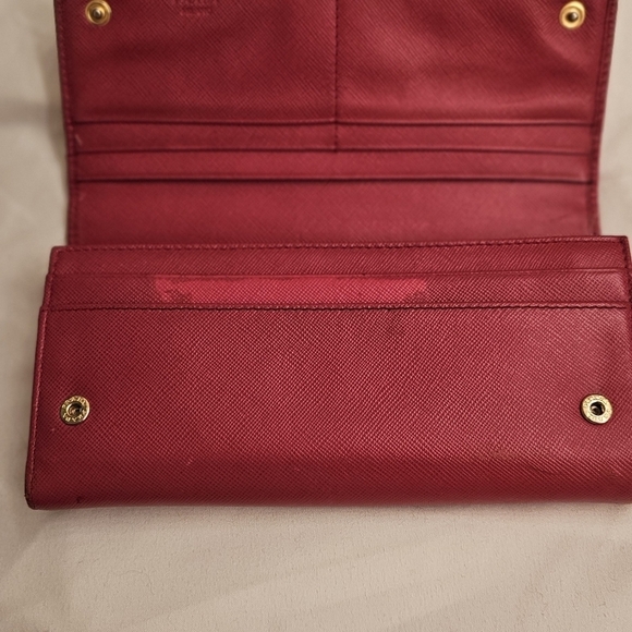 s-l500.jpg Prada Nero Red Saffiano Crossgrain Leather Long Wallet Gold Hardware Zipper